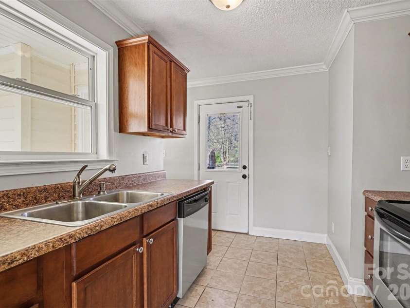 1050 Legion Club Road, Salisbury, NC 28146.  MLS# CAR4359452, YatesRealty ID 5304. 