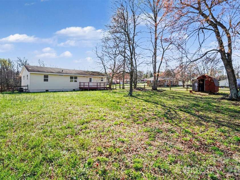 1050 Legion Club Road, Salisbury, NC 28146.  MLS# CAR4359452, YatesRealty ID 5304. 