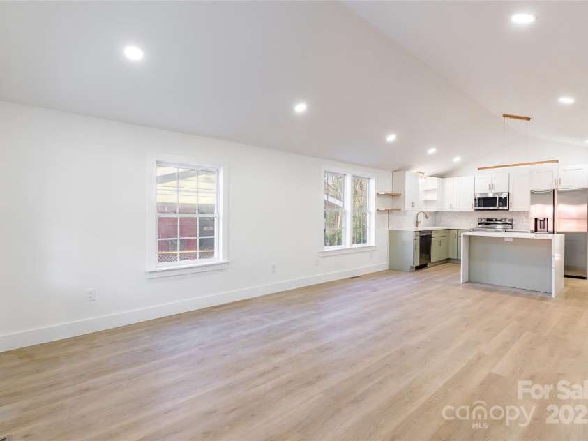 518 Joe Louis Street, Fort Mill, SC 29715.  MLS# CAR4329982, YatesRealty ID 53040. 