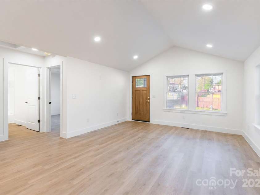 518 Joe Louis Street, Fort Mill, SC 29715.  MLS# CAR4329982, YatesRealty ID 53040. 