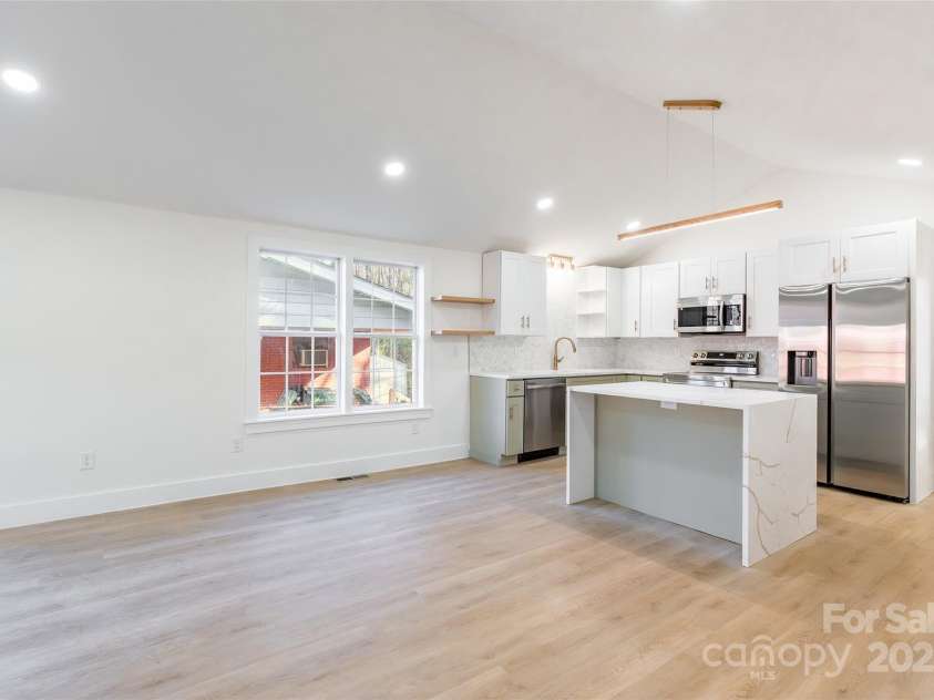 518 Joe Louis Street, Fort Mill, SC 29715.  MLS# CAR4329982, YatesRealty ID 53040. 