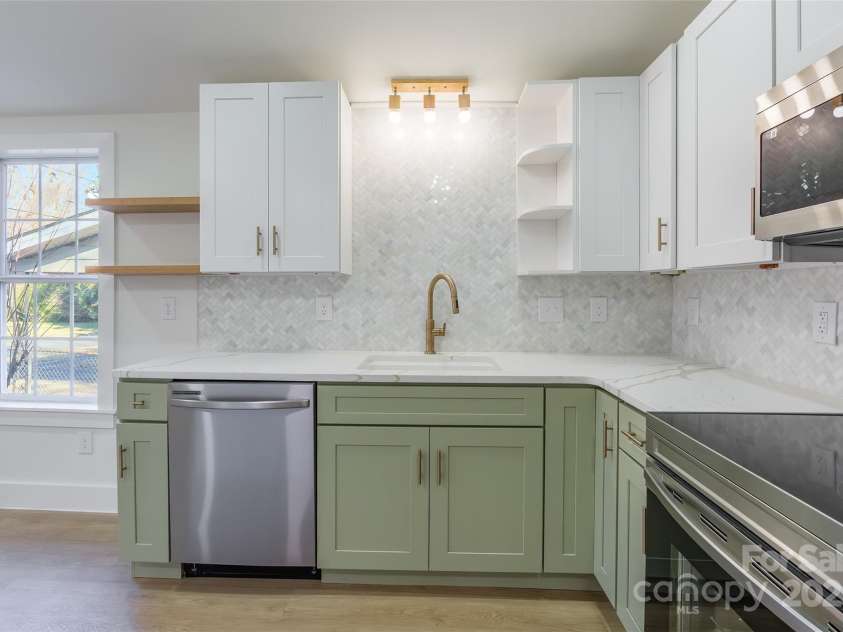 518 Joe Louis Street, Fort Mill, SC 29715.  MLS# CAR4329982, YatesRealty ID 53040. 