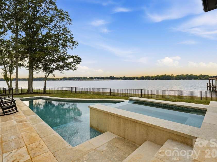 135 Potomac Lane, Mooresville, NC 28117.  MLS# CAR4396656, YatesRealty ID 53042. 
