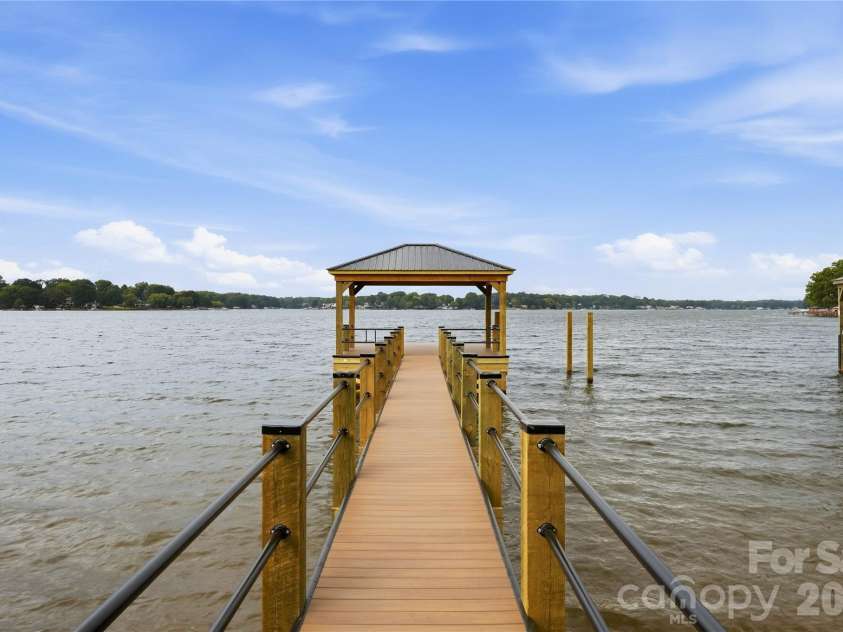 136 Potomac Lane, Mooresville, NC 28117.  MLS# CAR4426026, YatesRealty ID 53043. 