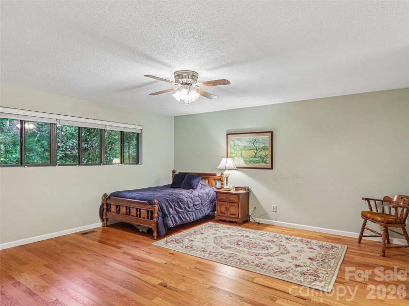 126 Brandon Road, Hendersonville, NC 28739.  MLS# CAR4428341, YatesRealty ID 53044. Generously sized Primary ensuite
