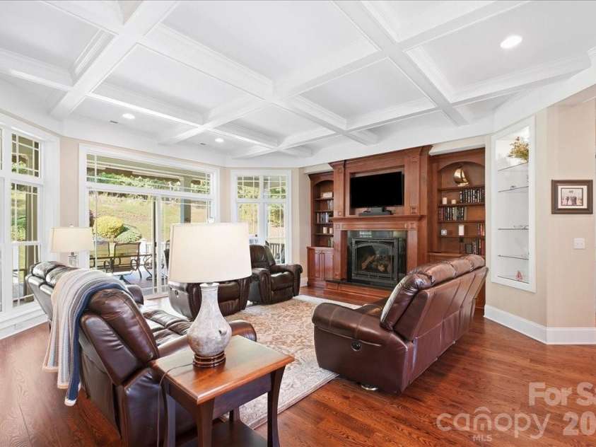 9 Tee Box Lane, Travelers Rest, SC 29690.  MLS# CAR4425909, YatesRealty ID 53045. 
