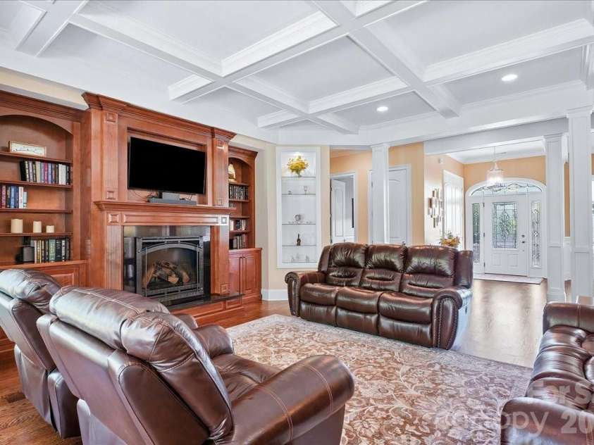9 Tee Box Lane, Travelers Rest, SC 29690.  MLS# CAR4425909, YatesRealty ID 53045. 