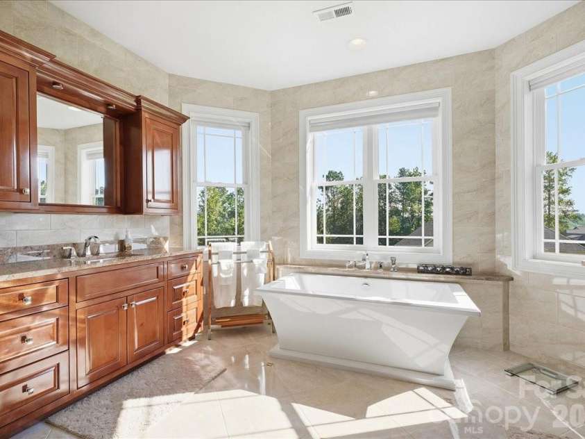 9 Tee Box Lane, Travelers Rest, SC 29690.  MLS# CAR4425909, YatesRealty ID 53045. 