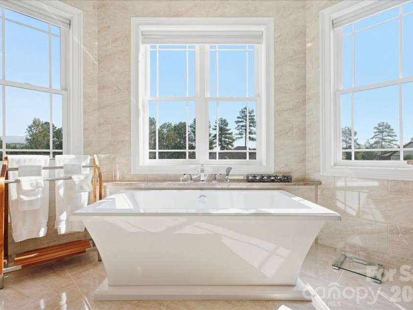 9 Tee Box Lane, Travelers Rest, SC 29690.  MLS# CAR4425909, YatesRealty ID 53045. 