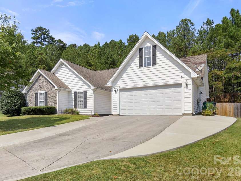 11110 Caroline Whitney Circle, Charlotte, NC 28212.  MLS# CAR4425727, YatesRealty ID 53046. 