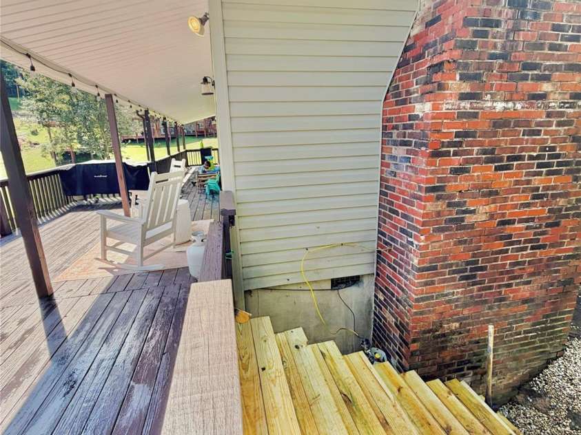 390 Hickory Hill Drive, Spruce Pine, NC 28777.  MLS# CAR4428483, YatesRealty ID 53049. 