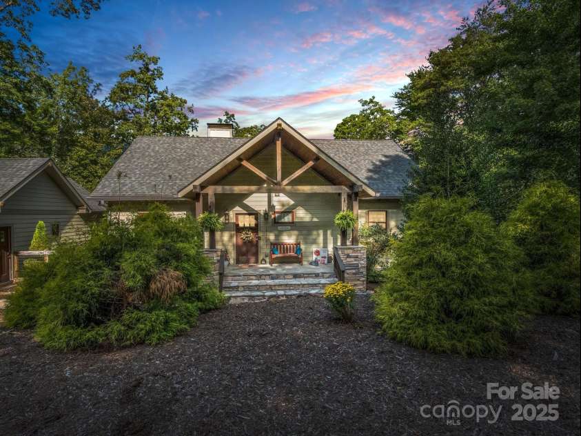 159 Bee Tree Point, Lake Lure, NC 28746.  MLS# CAR4172811, YatesRealty ID 5305. 