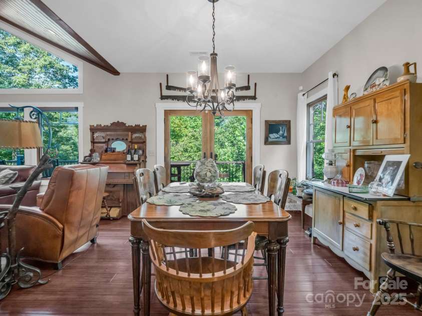 159 Bee Tree Point, Lake Lure, NC 28746.  MLS# CAR4172811, YatesRealty ID 5305. 