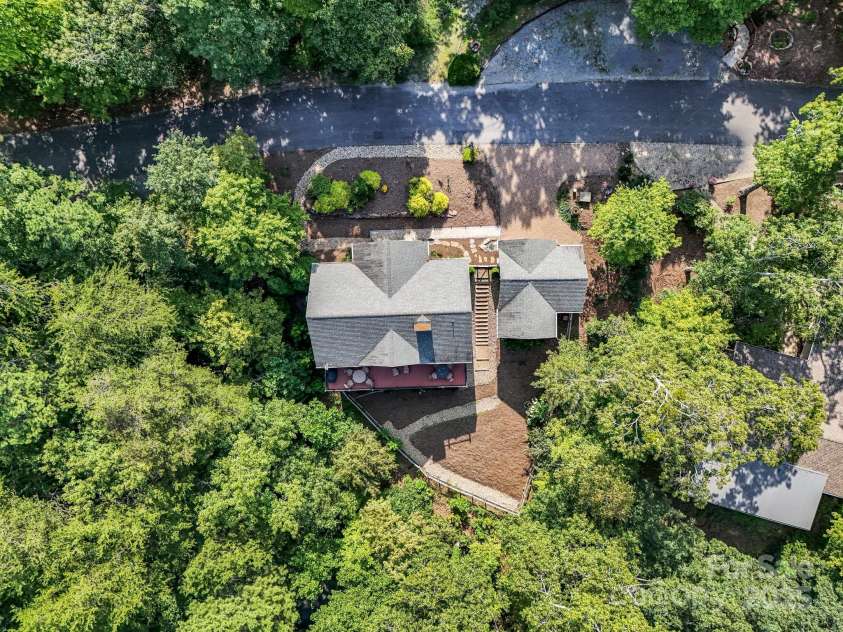 159 Bee Tree Point, Lake Lure, NC 28746.  MLS# CAR4172811, YatesRealty ID 5305. 