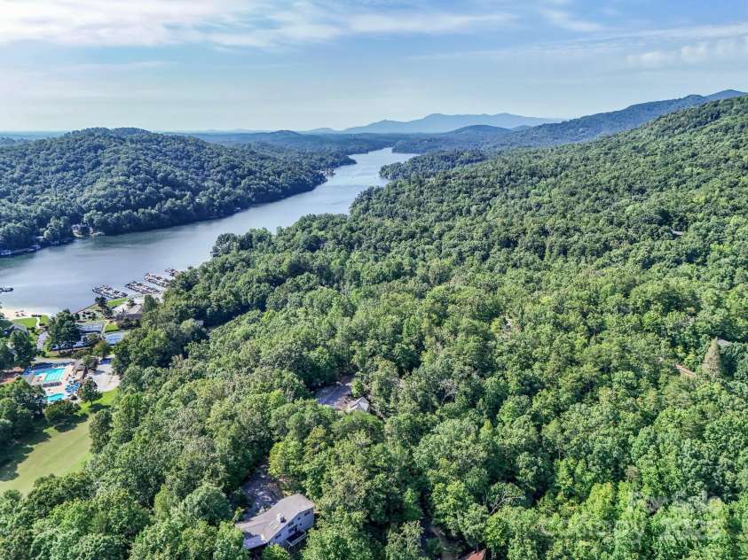 159 Bee Tree Point, Lake Lure, NC 28746.  MLS# CAR4172811, YatesRealty ID 5305. 
