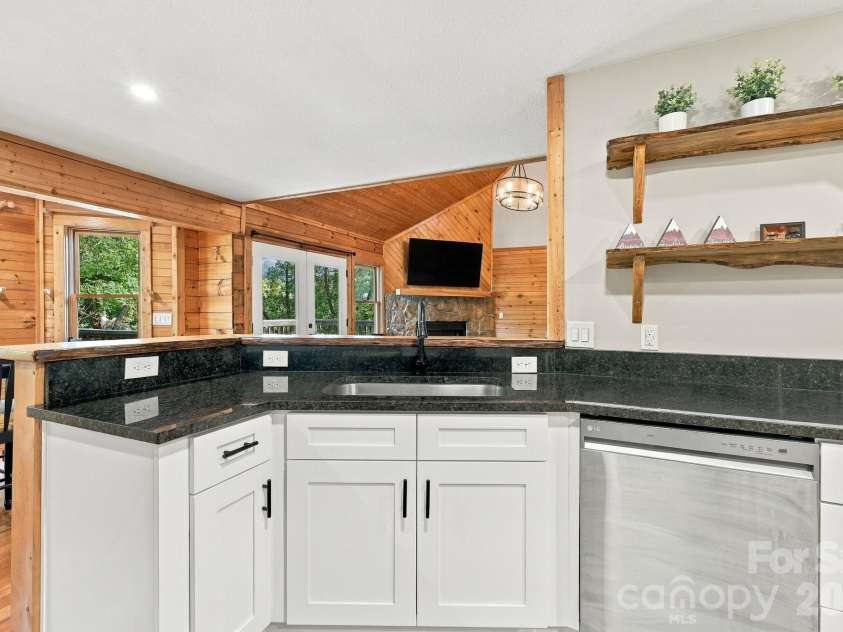 720 Cane Creek Road, Fletcher, NC 28732.  MLS# CAR4425358, YatesRealty ID 53051. 