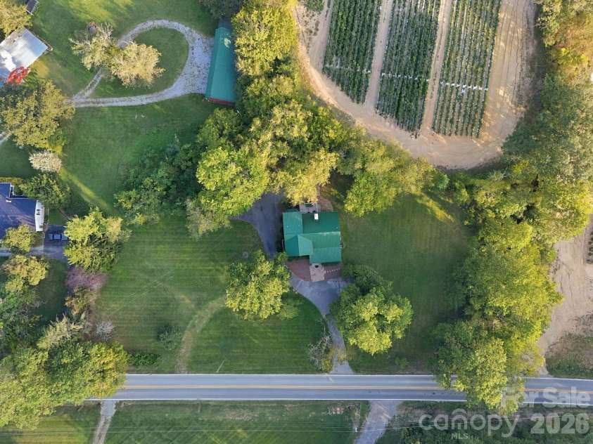 720 Cane Creek Road, Fletcher, NC 28732.  MLS# CAR4425358, YatesRealty ID 53051. 