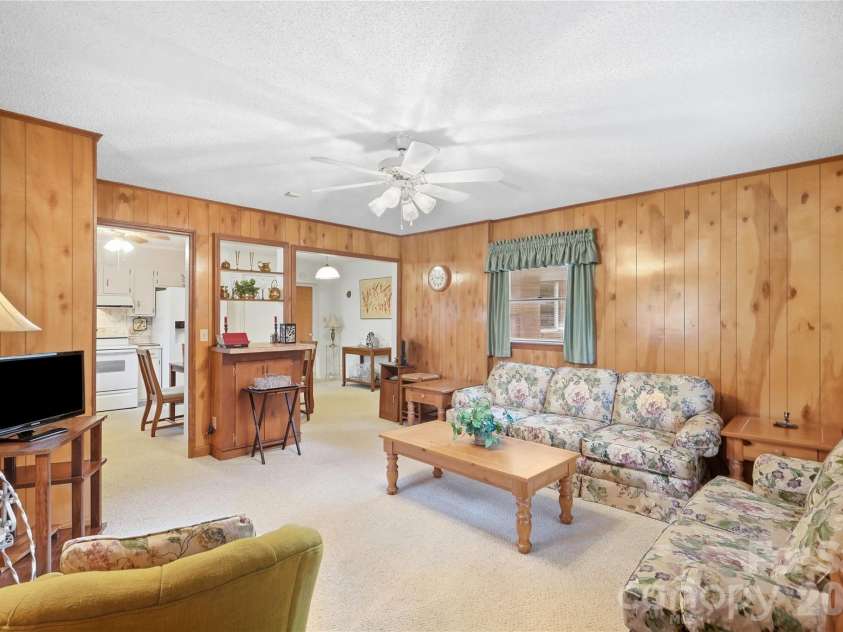 1745 Northbrook Drive, Charlotte, NC 28216.  MLS# CAR4428285, YatesRealty ID 53052. Endless possibilities for this space