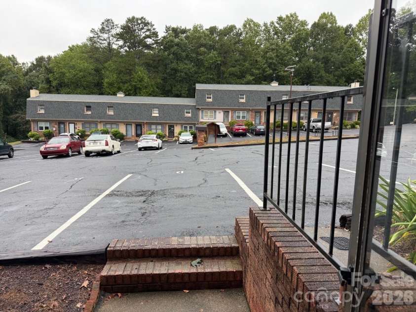 220 14th Avenue, Hickory, NC 28602.  MLS# CAR4429125, YatesRealty ID 53054. 