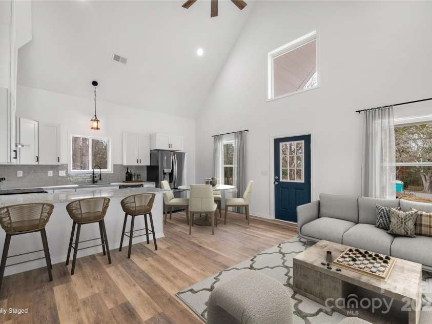 842 Lincoln Drive, Shelby, NC 28152.  MLS# CAR4333360, YatesRealty ID 5306. 