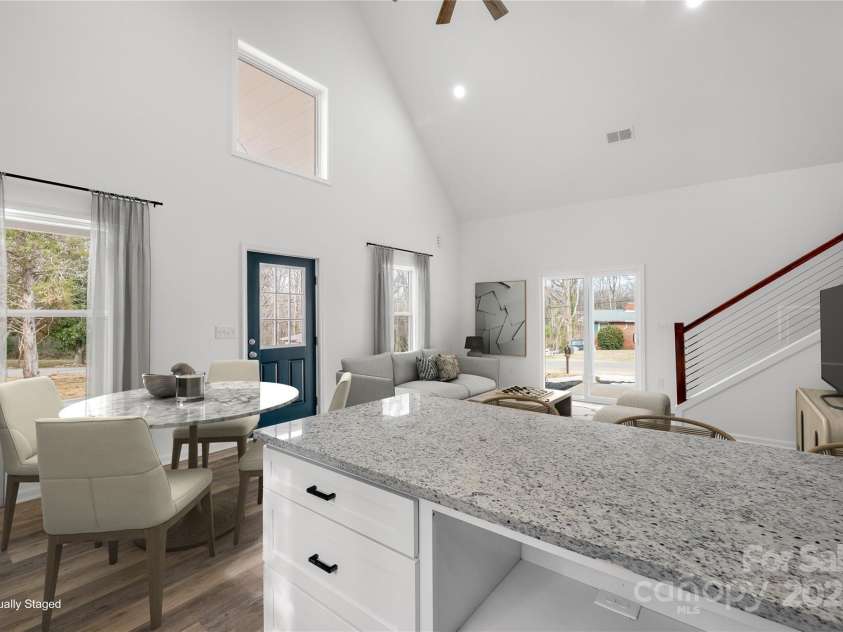 842 Lincoln Drive, Shelby, NC 28152.  MLS# CAR4333360, YatesRealty ID 5306. 