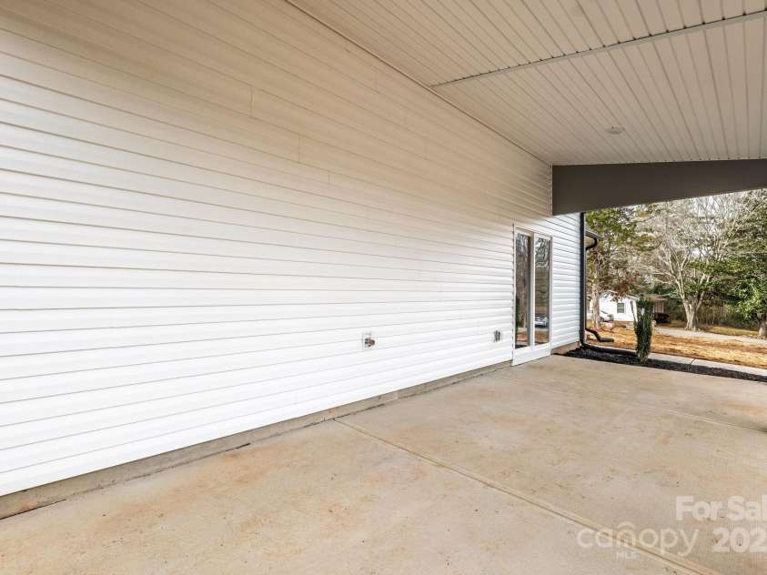 842 Lincoln Drive, Shelby, NC 28152.  MLS# CAR4333360, YatesRealty ID 5306. 