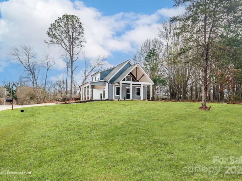 842 Lincoln Drive, Shelby, NC 28152.  MLS# CAR4333360, YatesRealty ID 5306. 