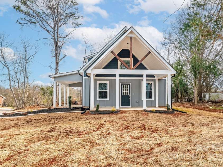 842 Lincoln Drive, Shelby, NC 28152.  MLS# CAR4333360, YatesRealty ID 5306. 