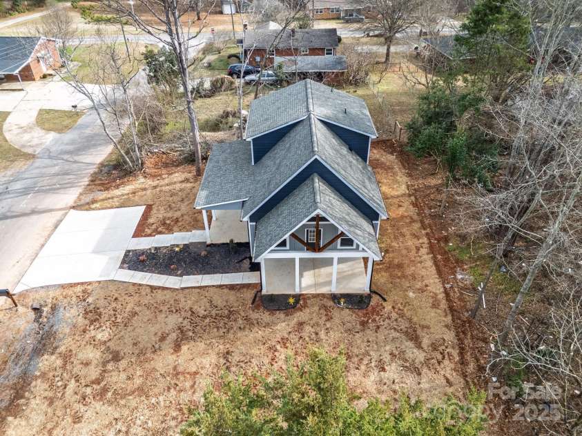 842 Lincoln Drive, Shelby, NC 28152.  MLS# CAR4333360, YatesRealty ID 5306. 