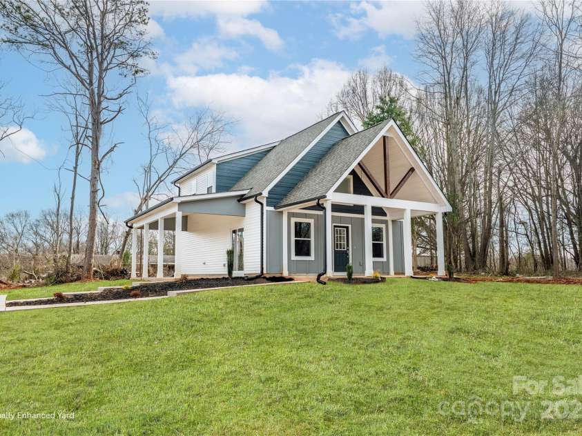 842 Lincoln Drive, Shelby, NC 28152.  MLS# CAR4333360, YatesRealty ID 5306. 