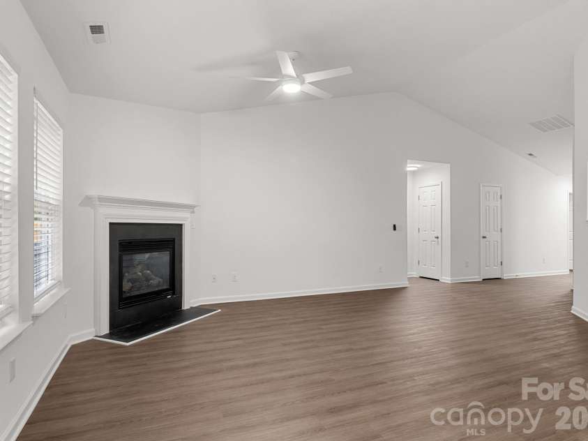 1940 Waters Trail Drive, Charlotte, NC 28216.  MLS# CAR4418345, YatesRealty ID 53063. 