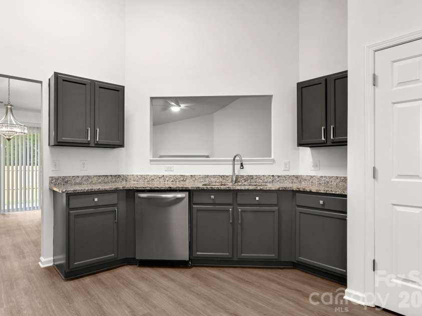 1940 Waters Trail Drive, Charlotte, NC 28216.  MLS# CAR4418345, YatesRealty ID 53063. 
