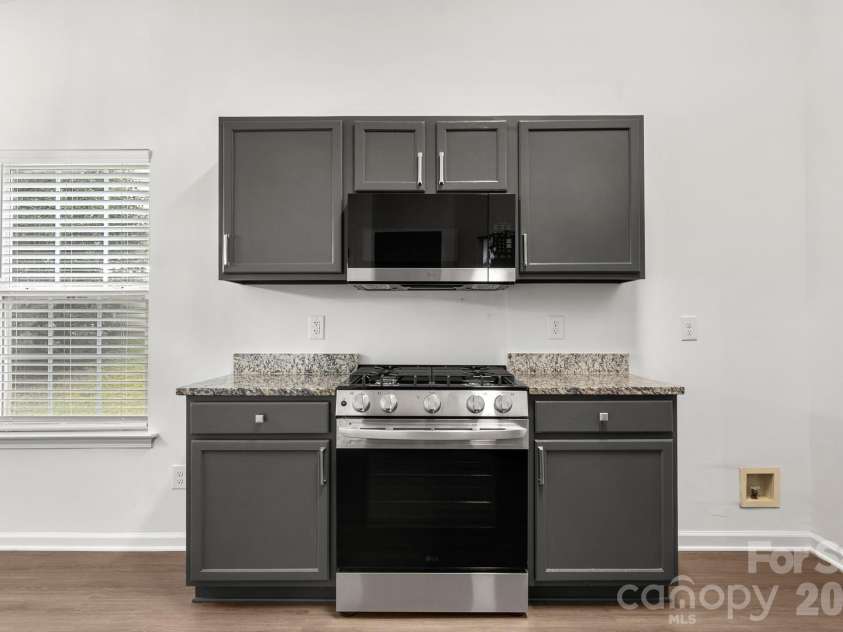 1940 Waters Trail Drive, Charlotte, NC 28216.  MLS# CAR4418345, YatesRealty ID 53063. 