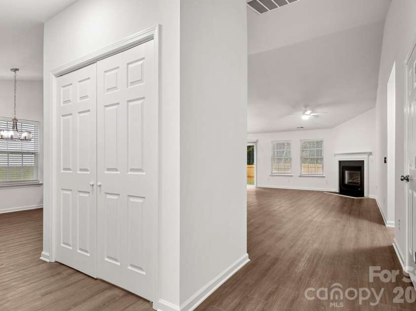 1940 Waters Trail Drive, Charlotte, NC 28216.  MLS# CAR4418345, YatesRealty ID 53063. 