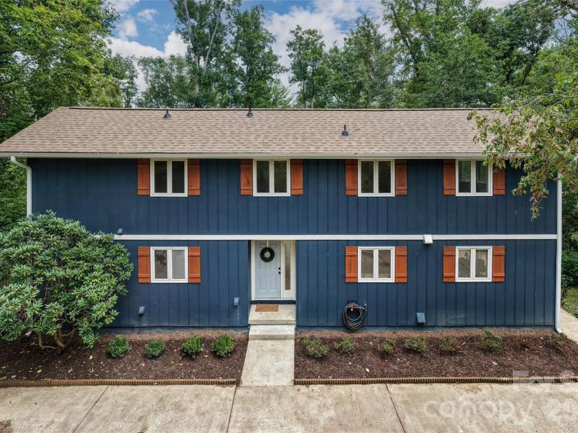 93 White Pine Drive, Fletcher, NC 28732.  MLS# CAR4428207, YatesRealty ID 53064. 