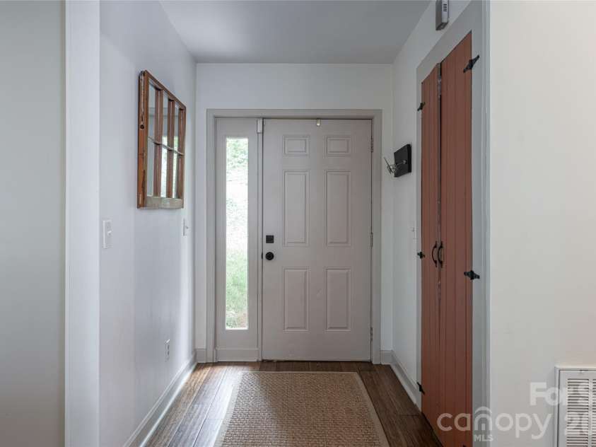 93 White Pine Drive, Fletcher, NC 28732.  MLS# CAR4428207, YatesRealty ID 53064. 