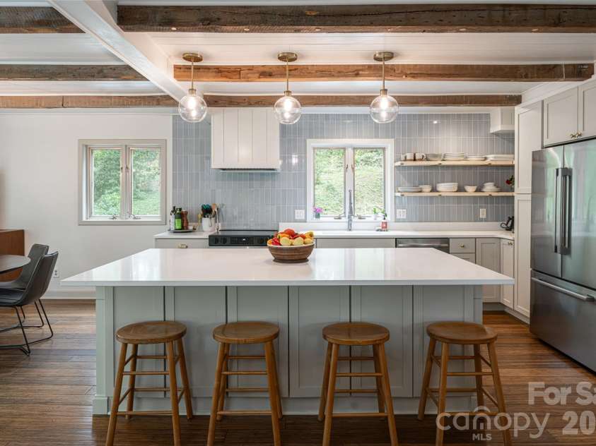 93 White Pine Drive, Fletcher, NC 28732.  MLS# CAR4428207, YatesRealty ID 53064. 