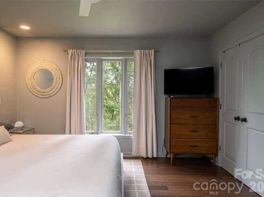 93 White Pine Drive, Fletcher, NC 28732.  MLS# CAR4428207, YatesRealty ID 53064. 