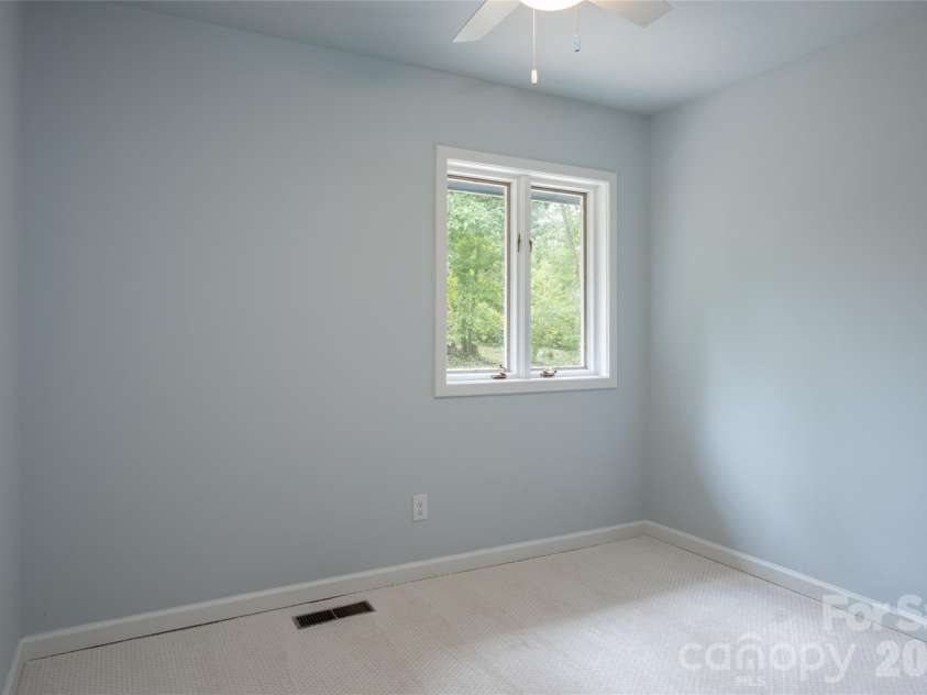 93 White Pine Drive, Fletcher, NC 28732.  MLS# CAR4428207, YatesRealty ID 53064. 