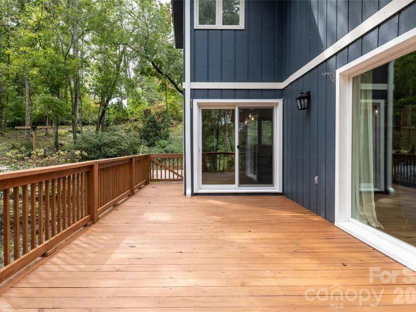 93 White Pine Drive, Fletcher, NC 28732.  MLS# CAR4428207, YatesRealty ID 53064. 