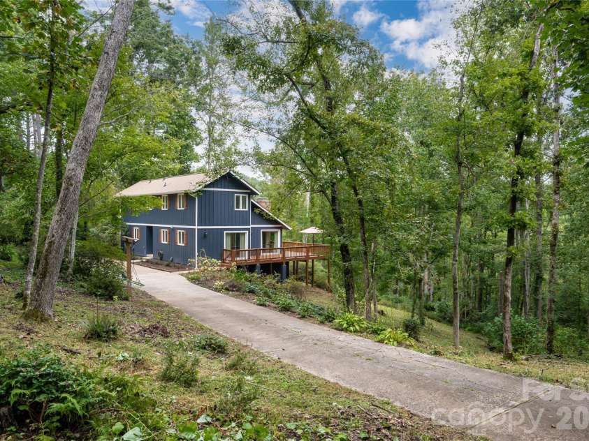93 White Pine Drive, Fletcher, NC 28732.  MLS# CAR4428207, YatesRealty ID 53064. 