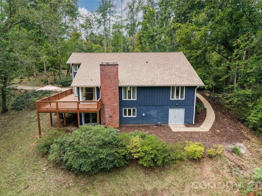 93 White Pine Drive, Fletcher, NC 28732.  MLS# CAR4428207, YatesRealty ID 53064. 