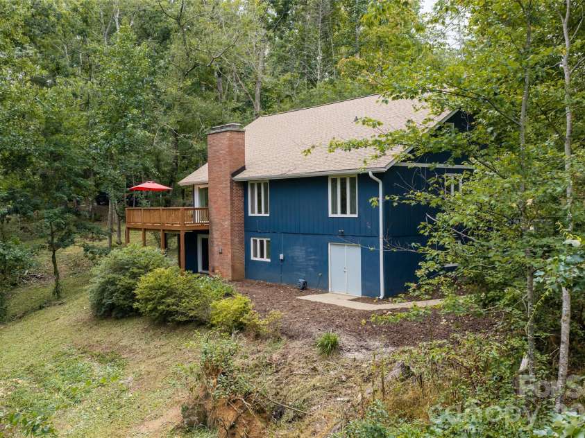 93 White Pine Drive, Fletcher, NC 28732.  MLS# CAR4428207, YatesRealty ID 53064. 