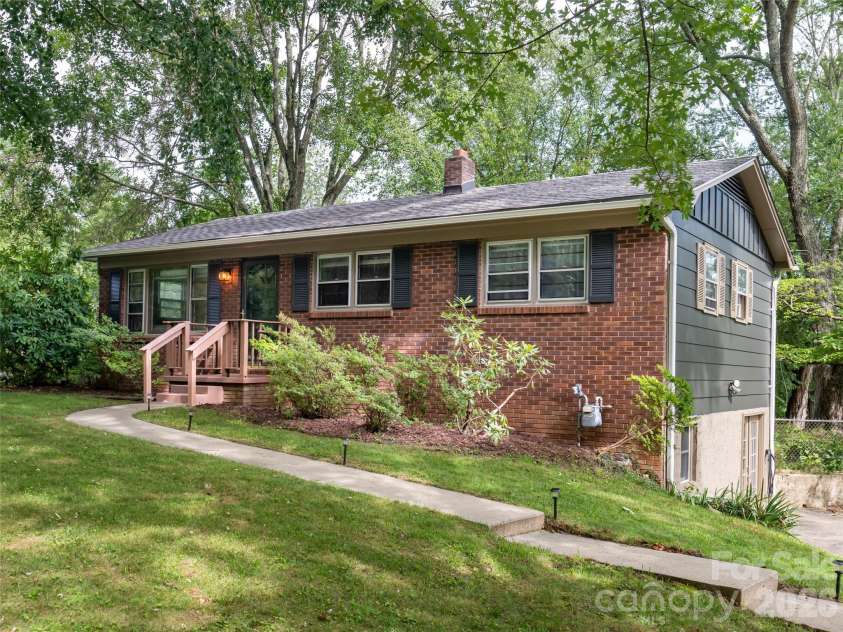 245 Weston Road, Arden, NC 28704.  MLS# CAR4413873, YatesRealty ID 53065. 