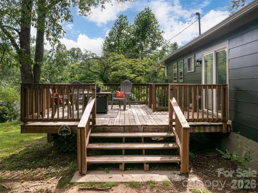 245 Weston Road, Arden, NC 28704.  MLS# CAR4413873, YatesRealty ID 53065. 