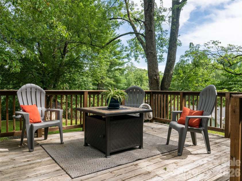 245 Weston Road, Arden, NC 28704.  MLS# CAR4413873, YatesRealty ID 53065. 