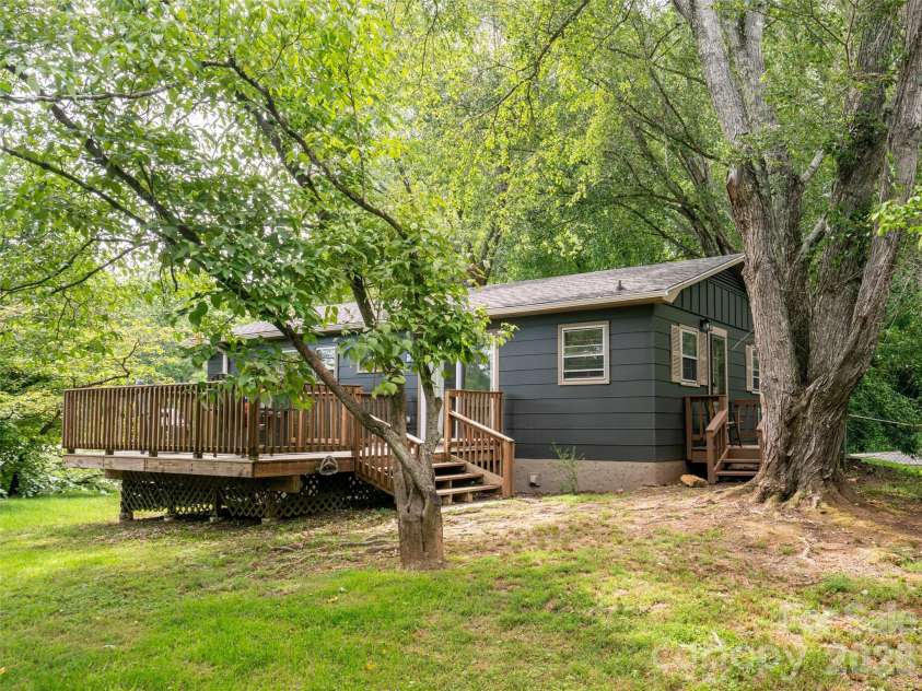 245 Weston Road, Arden, NC 28704.  MLS# CAR4413873, YatesRealty ID 53065. 