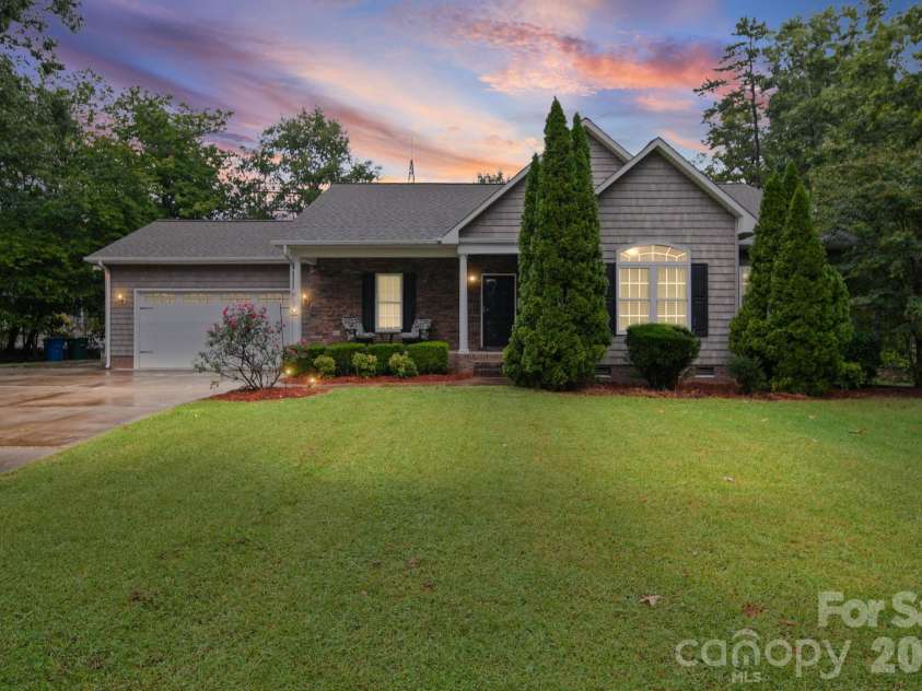1403 Springhaven Circle, Albemarle, NC 28001.  MLS# CAR4428247, YatesRealty ID 53066. 