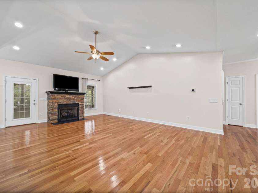 1403 Springhaven Circle, Albemarle, NC 28001.  MLS# CAR4428247, YatesRealty ID 53066. 