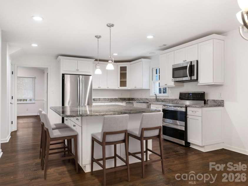 8319 Braeside Court, Charlotte, NC 28270.  MLS# CAR4427940, YatesRealty ID 53067. Virtually Staged Kitchen